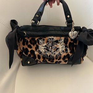 Juicy Couture New Ongoing Daydreamer Purse